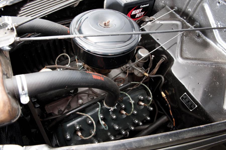  Ford DeLuxe Rumble Seat Cabriolet 1937 года  (фото 18 из 20)